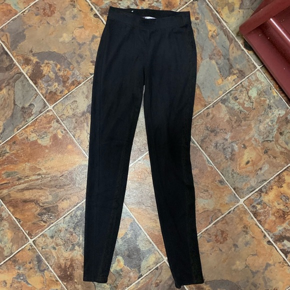 ⭐️Jennifer Lopez Suede Feel Leggings - Picture 2 of 5